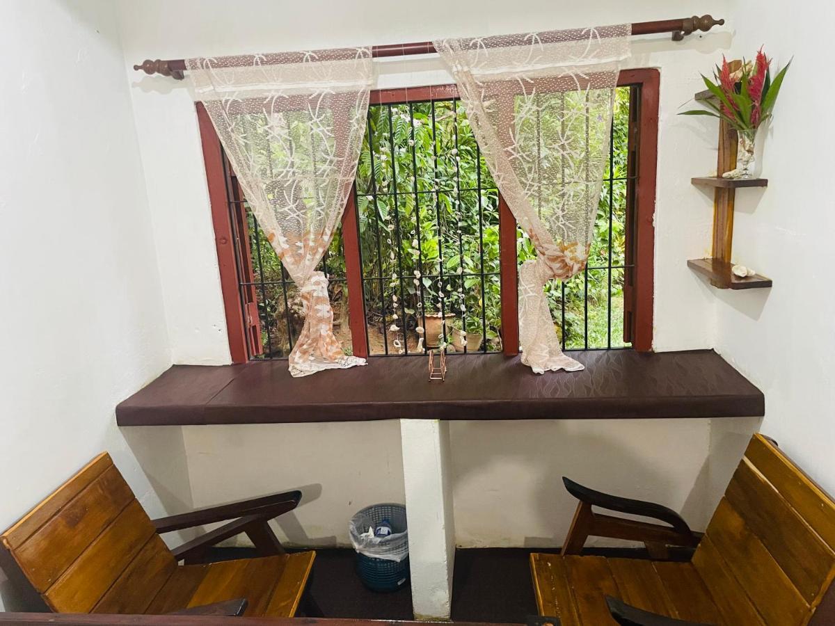 Thaaaru Villa Mirissa Exterior photo